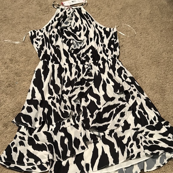 NWT Parker Brand zebra and White/Ivory Ruffle Dress Size M - Picture 7 of 14